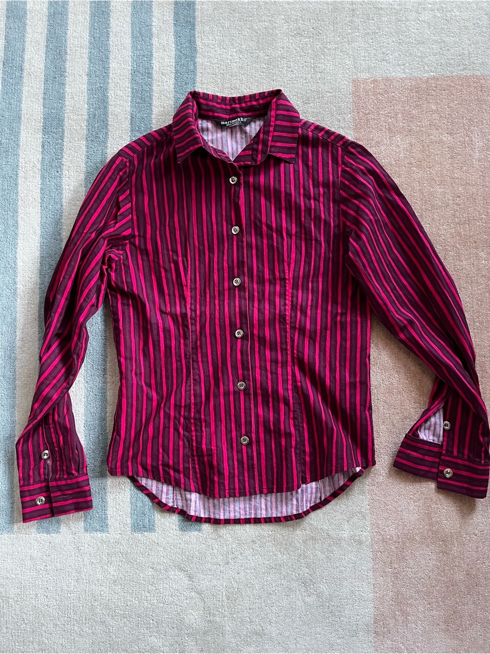 Marimekko fitted button down XS